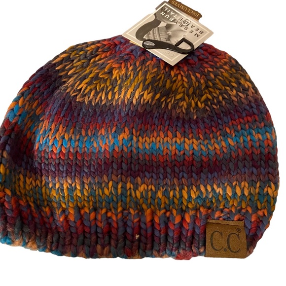 C.C Messy Bun Beanie. - Picture 4 of 4